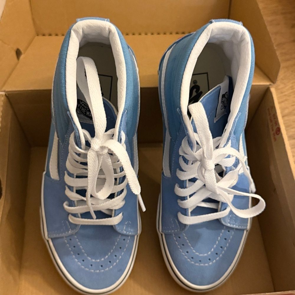 Vans Sk8-Hi Blue and White Sneakers. High tops. New - Picture 3 of 11